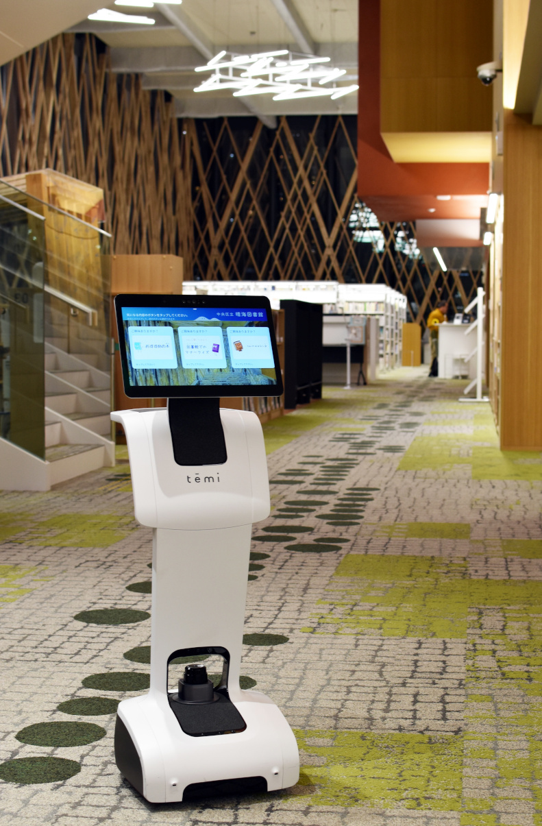 図書館運営にロボット導入、TRCが公共図書館で実証実験